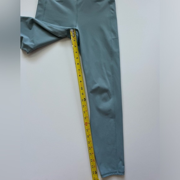 Vuori Studio Pocket Legging Vintage Pistachio-Size Medium - Picture 4 of 8